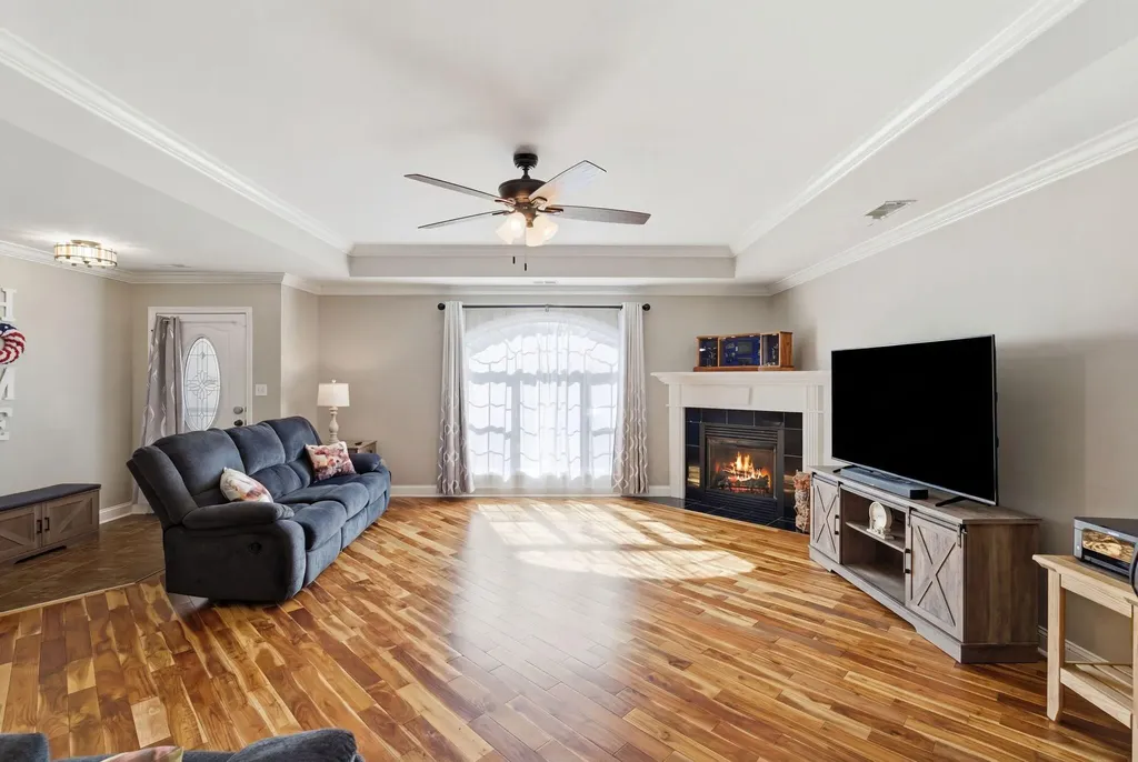 308 Oxford Circle Richmond KY 40475