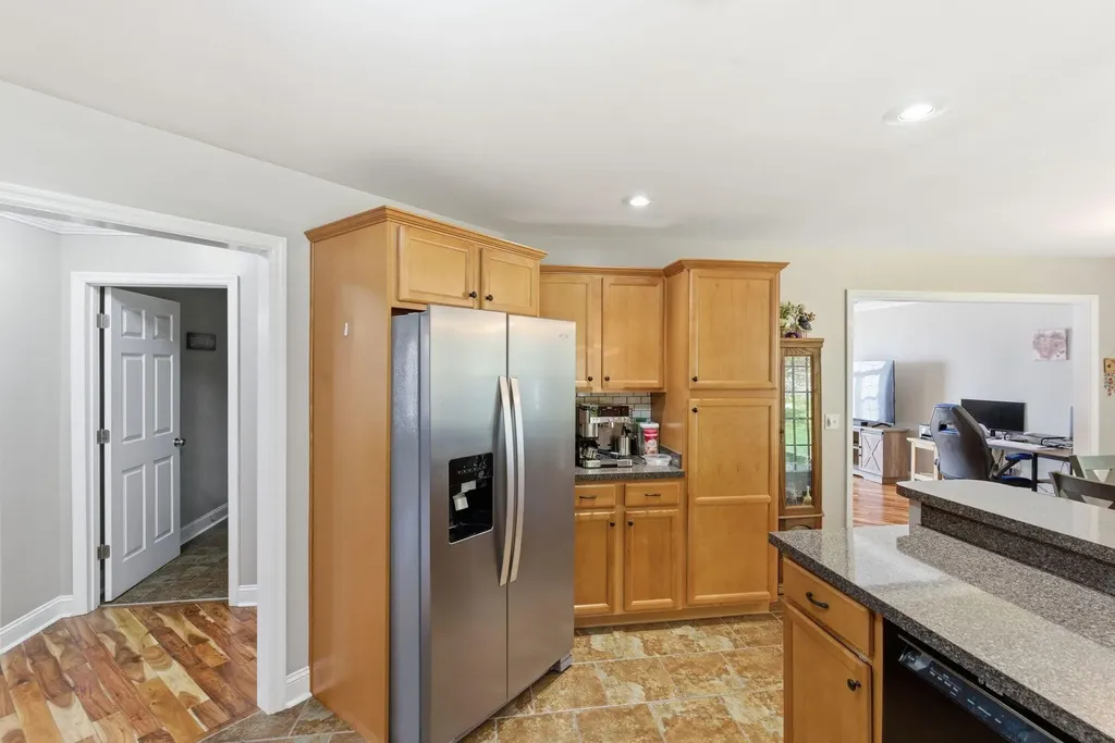 308 Oxford Circle Richmond KY 40475
