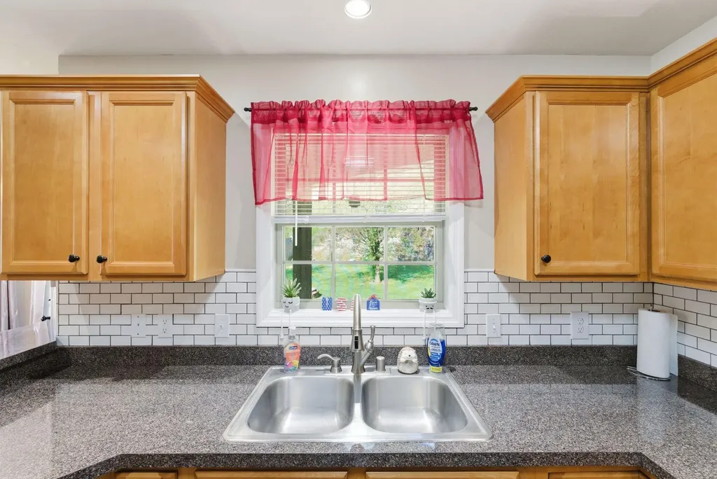 308 Oxford Circle Richmond KY 40475