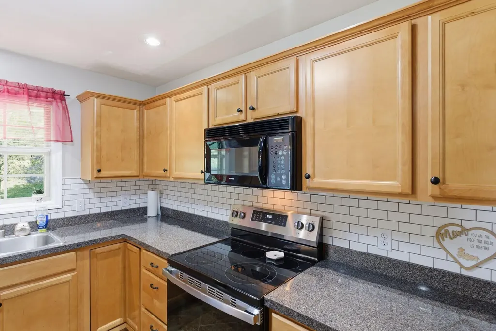 308 Oxford Circle Richmond KY 40475