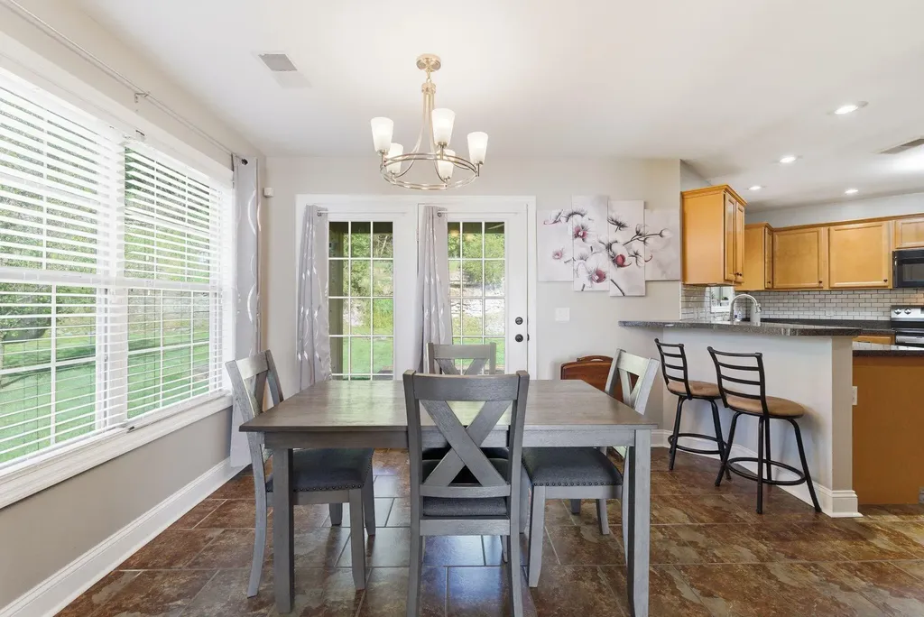 308 Oxford Circle Richmond KY 40475