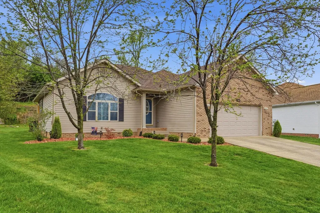 308 Oxford Circle Richmond KY 40475