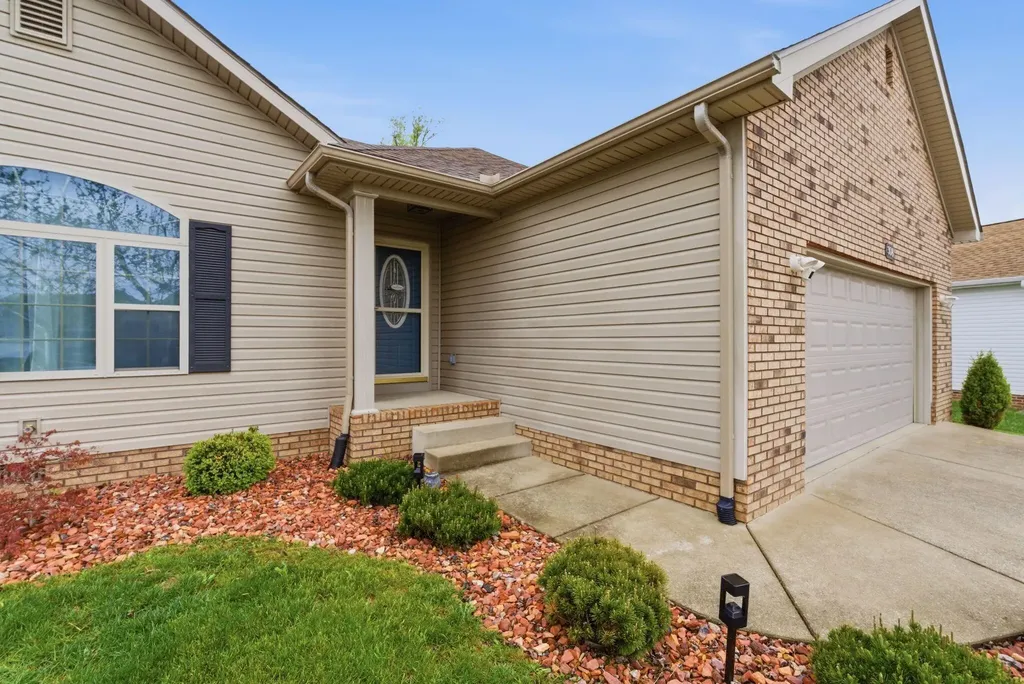 308 Oxford Circle Richmond KY 40475