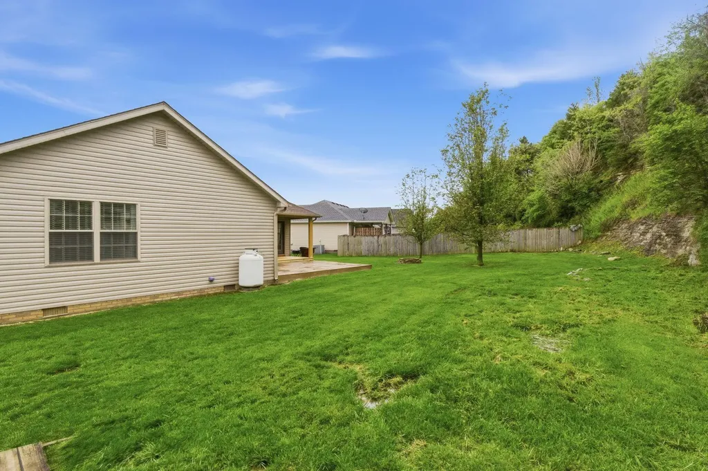 308 Oxford Circle Richmond KY 40475