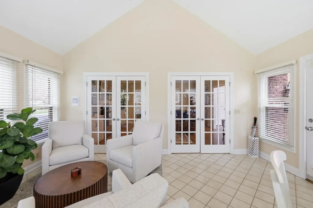 4040 Palomar Boulevard Lexington KY 40513