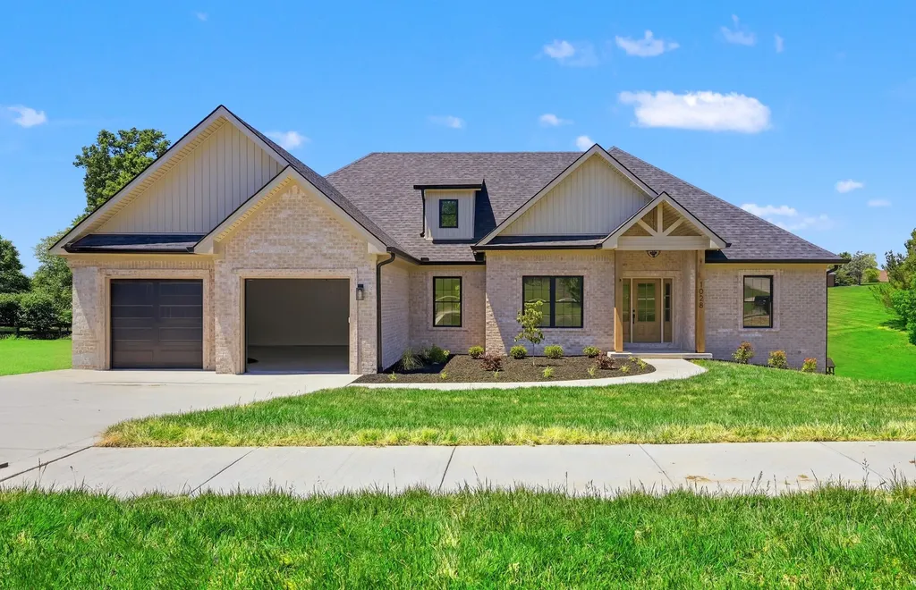1028 Meadow Ridge Drive Richmond KY 40475