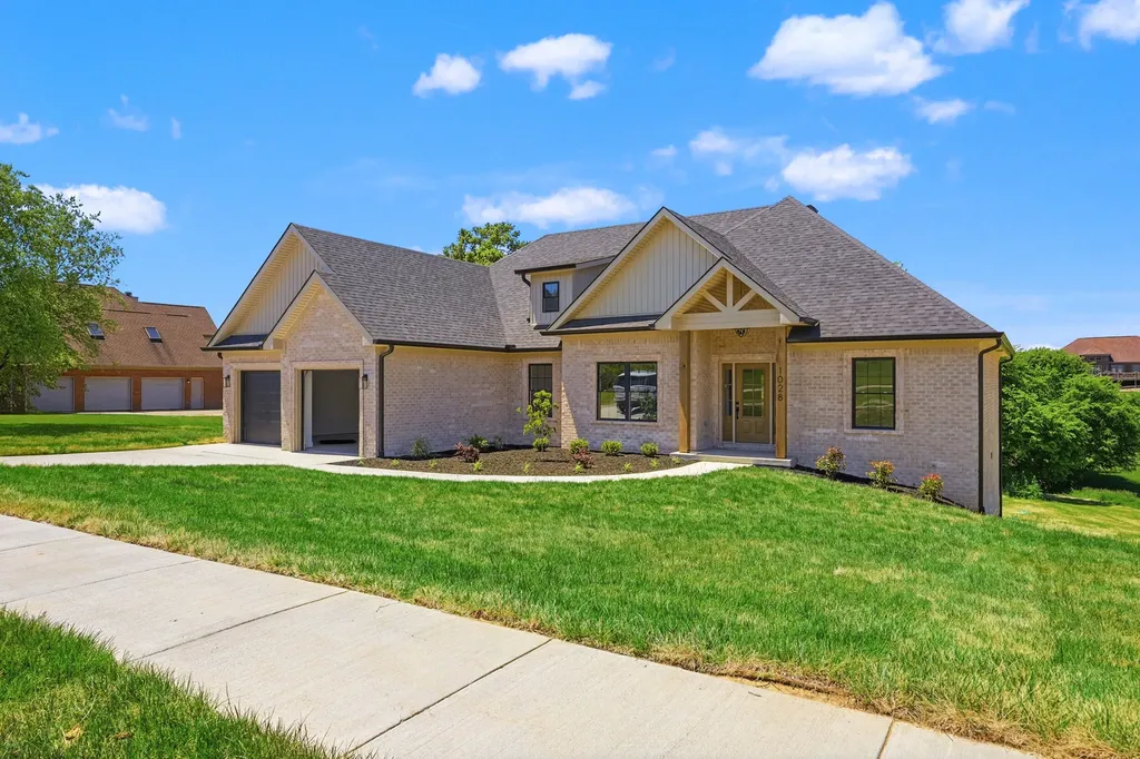 1028 Meadow Ridge Drive Richmond KY 40475
