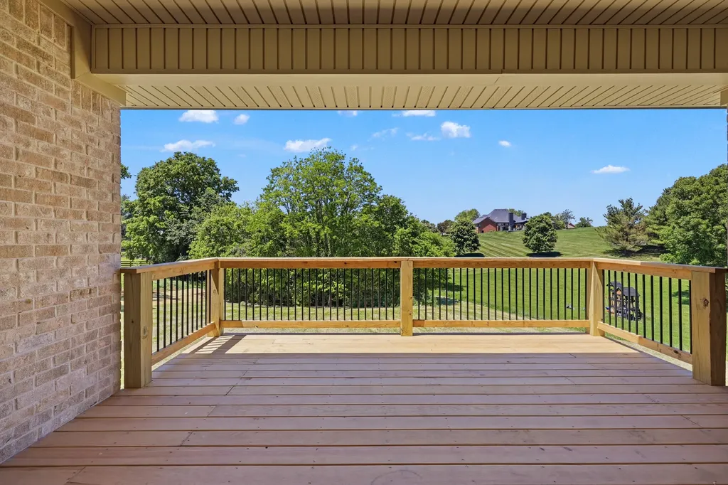 1028 Meadow Ridge Drive Richmond KY 40475