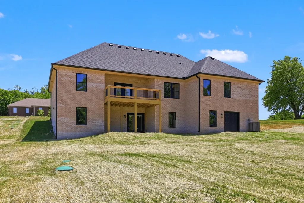 1028 Meadow Ridge Drive Richmond KY 40475