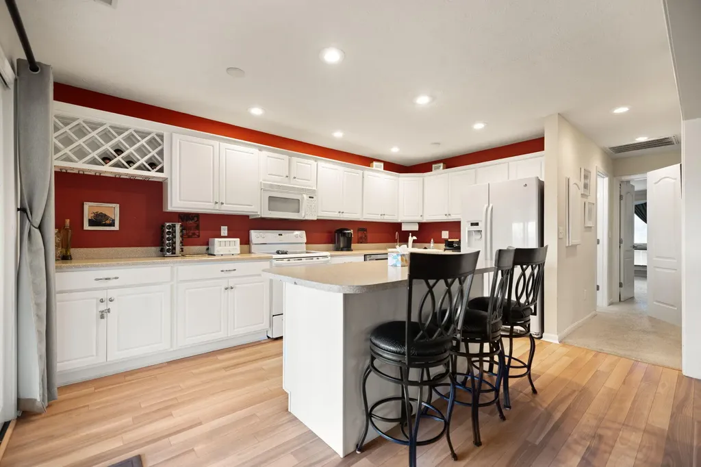 21-2 Woodson Bend Resort Bronston KY 42518