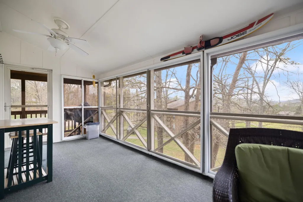 21-2 Woodson Bend Resort Bronston KY 42518