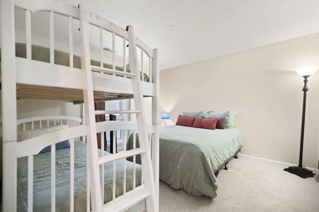 21-2 Woodson Bend Resort Bronston KY 42518