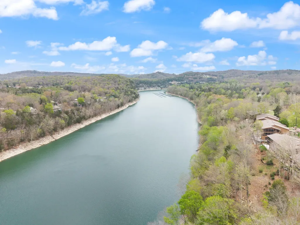 21-2 Woodson Bend Resort Bronston KY 42518