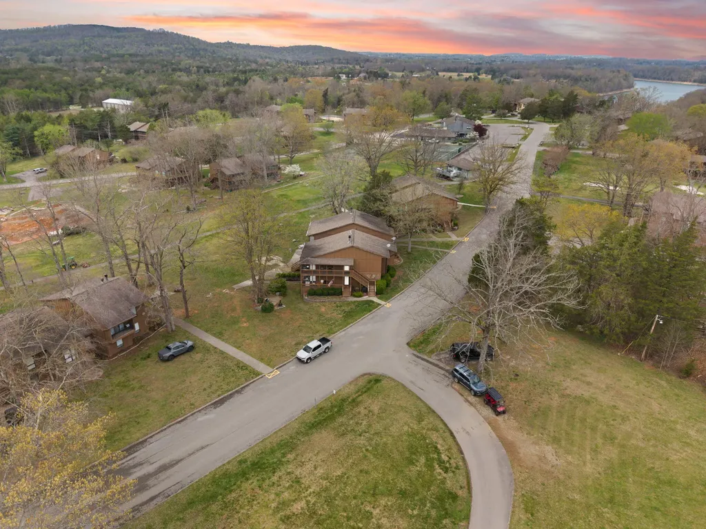 21-2 Woodson Bend Resort Bronston KY 42518