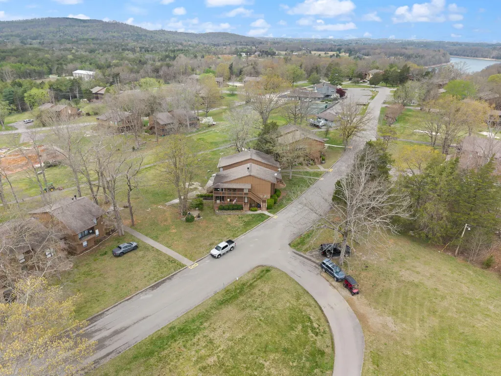 21-2 Woodson Bend Resort Bronston KY 42518