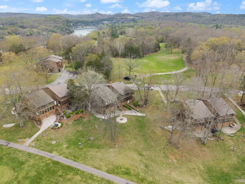 21-2 Woodson Bend Resort Bronston KY 42518
