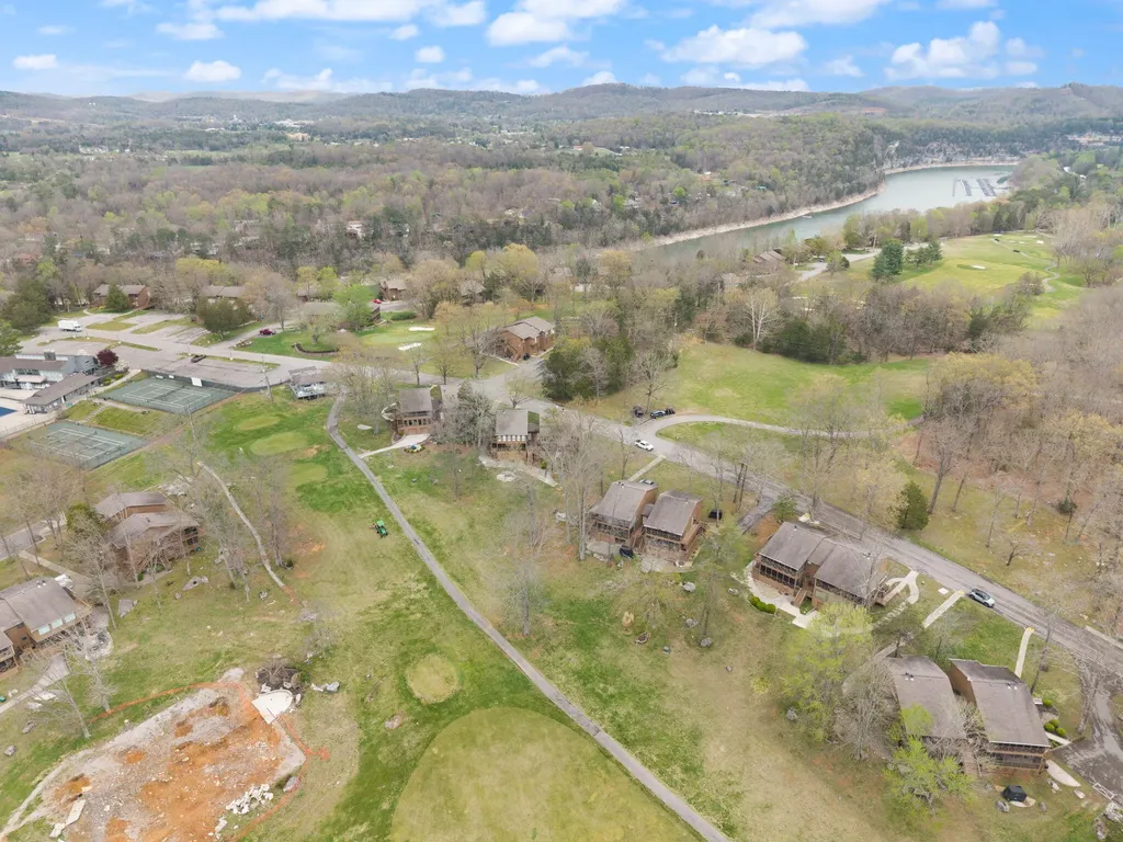 21-2 Woodson Bend Resort Bronston KY 42518
