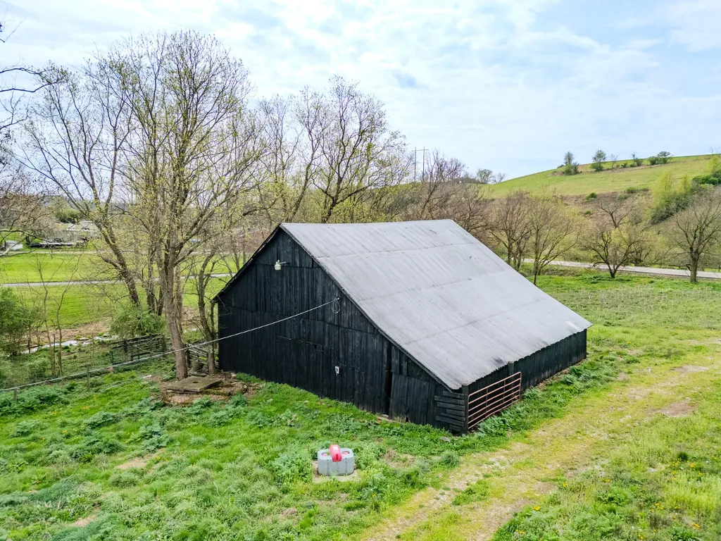 3056 Irvine Road Winchester KY 40391