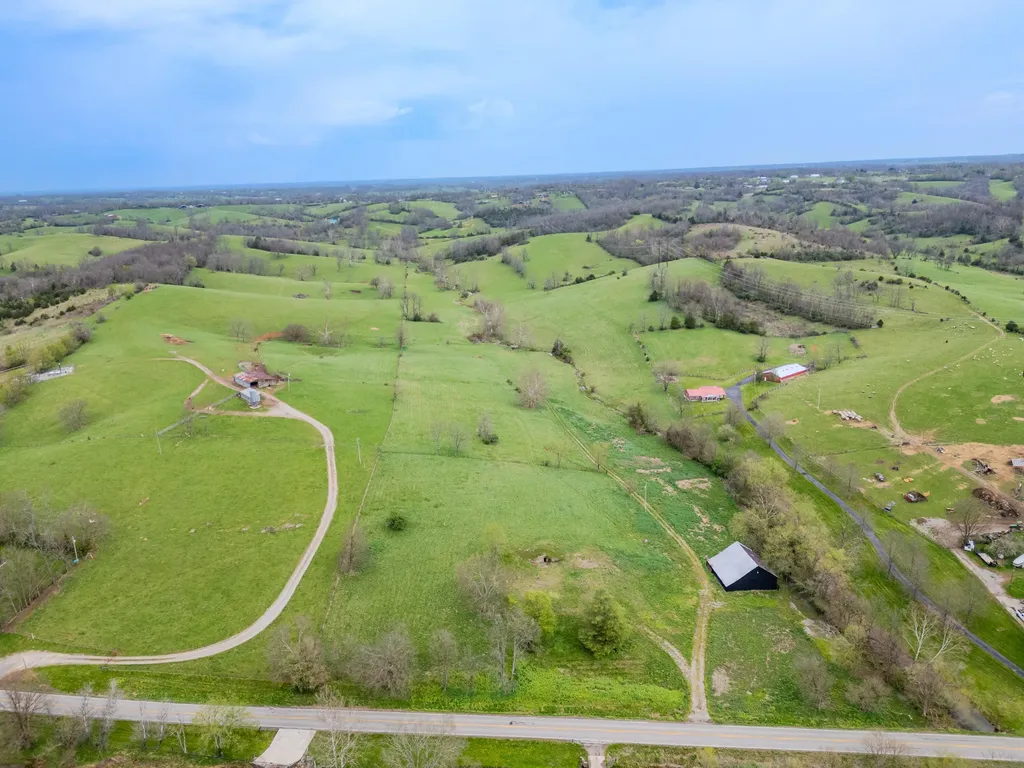 3056 Irvine Road Winchester KY 40391