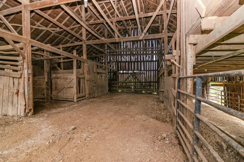 3056 Irvine Road Winchester KY 40391
