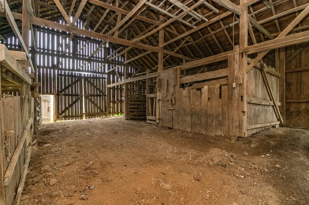 3056 Irvine Road Winchester KY 40391