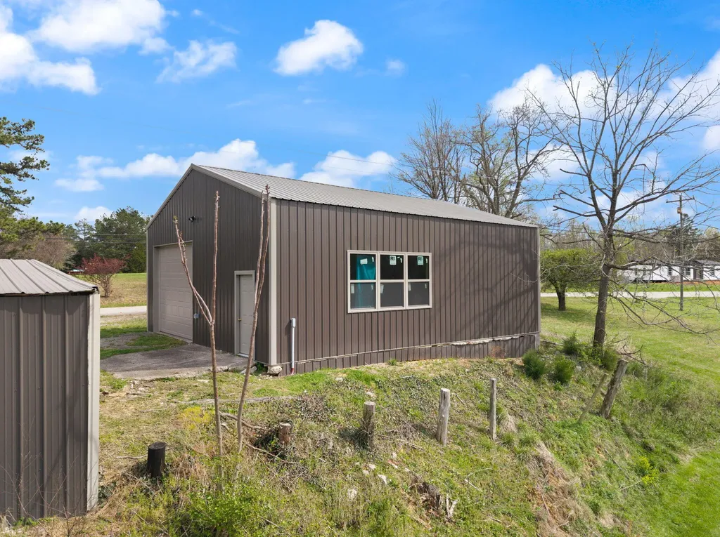 7800 Highway 1643 Somerset KY 42501