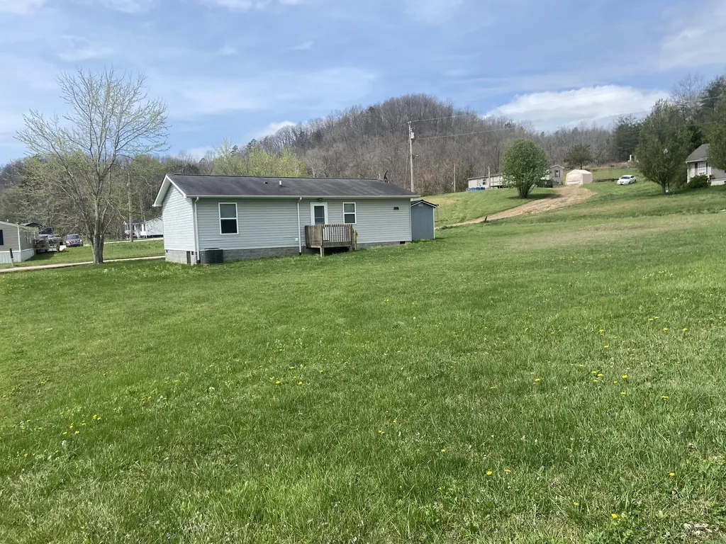 300 Tuffy Stull Road Means KY 40346