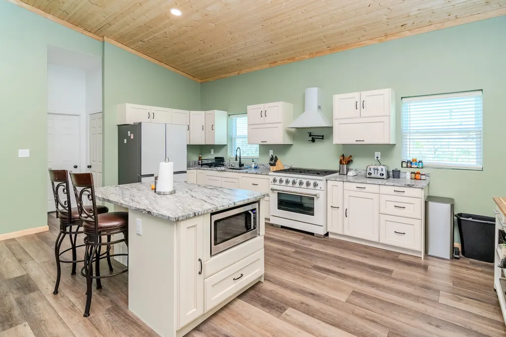 4174 Fall Lick Road Lancaster KY 40444