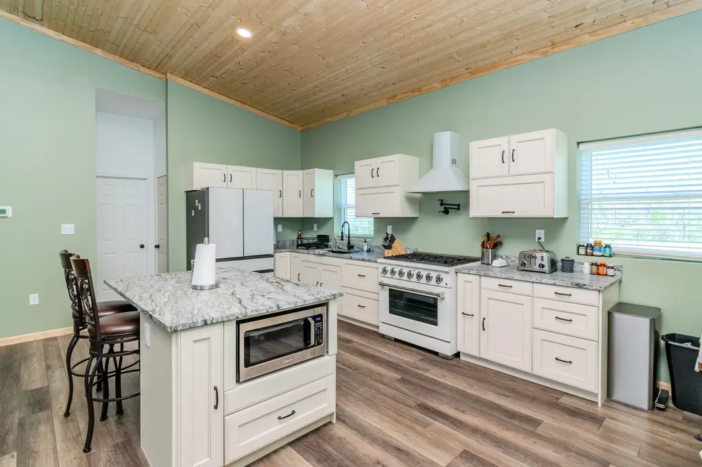 4174 Fall Lick Road Lancaster KY 40444