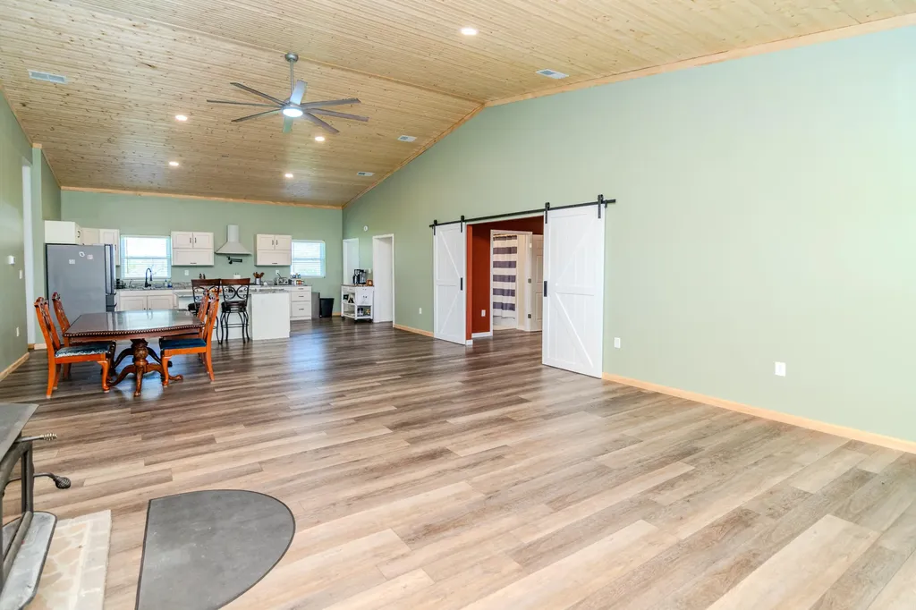 4174 Fall Lick Road Lancaster KY 40444