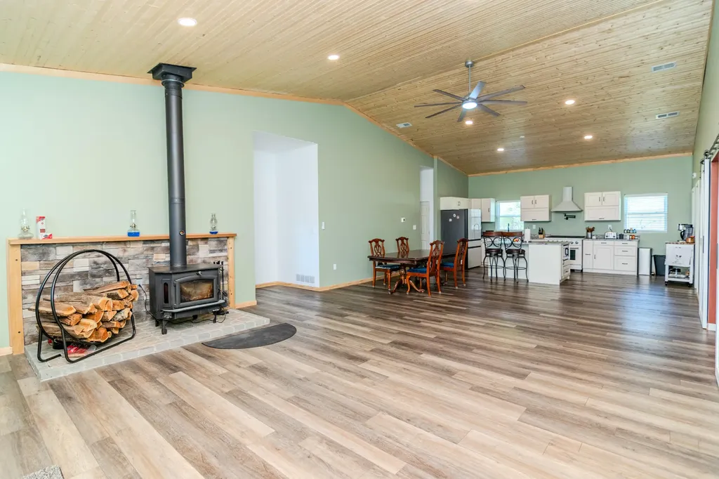 4174 Fall Lick Road Lancaster KY 40444