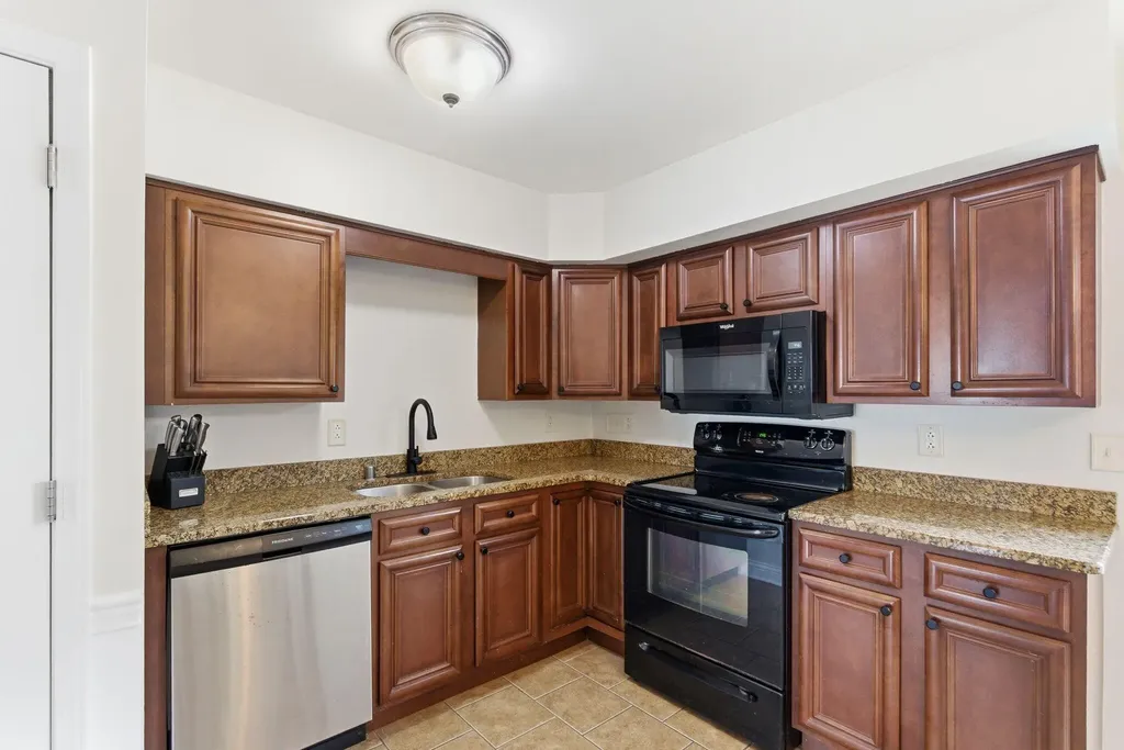 209 Regency Point Path Lexington KY 40503