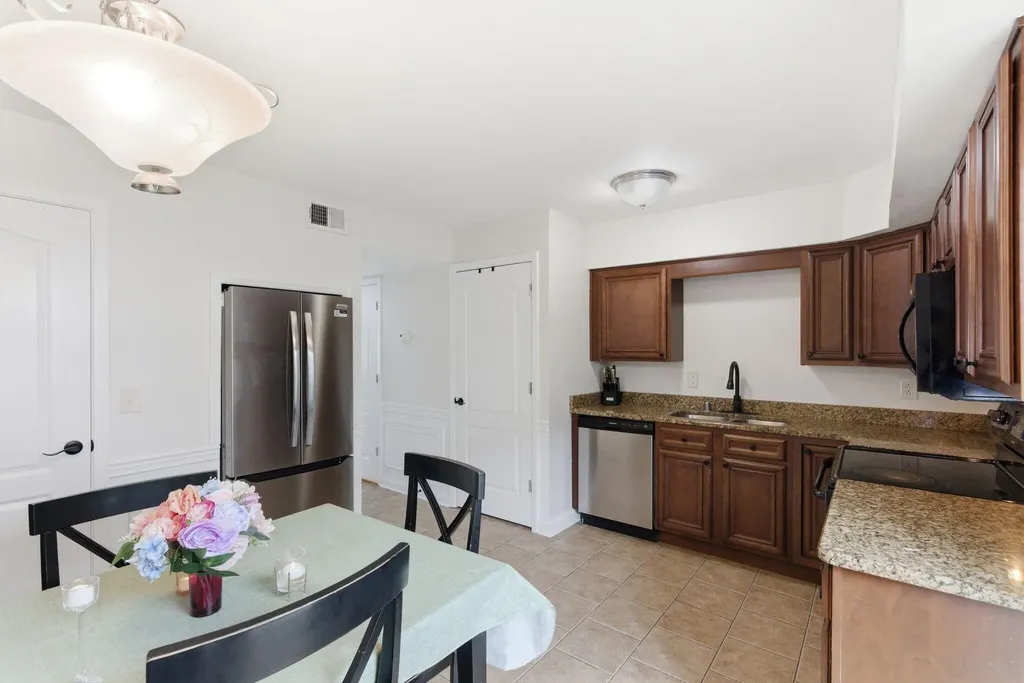 209 Regency Point Path Lexington KY 40503