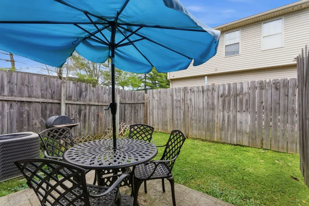209 Regency Point Path Lexington KY 40503