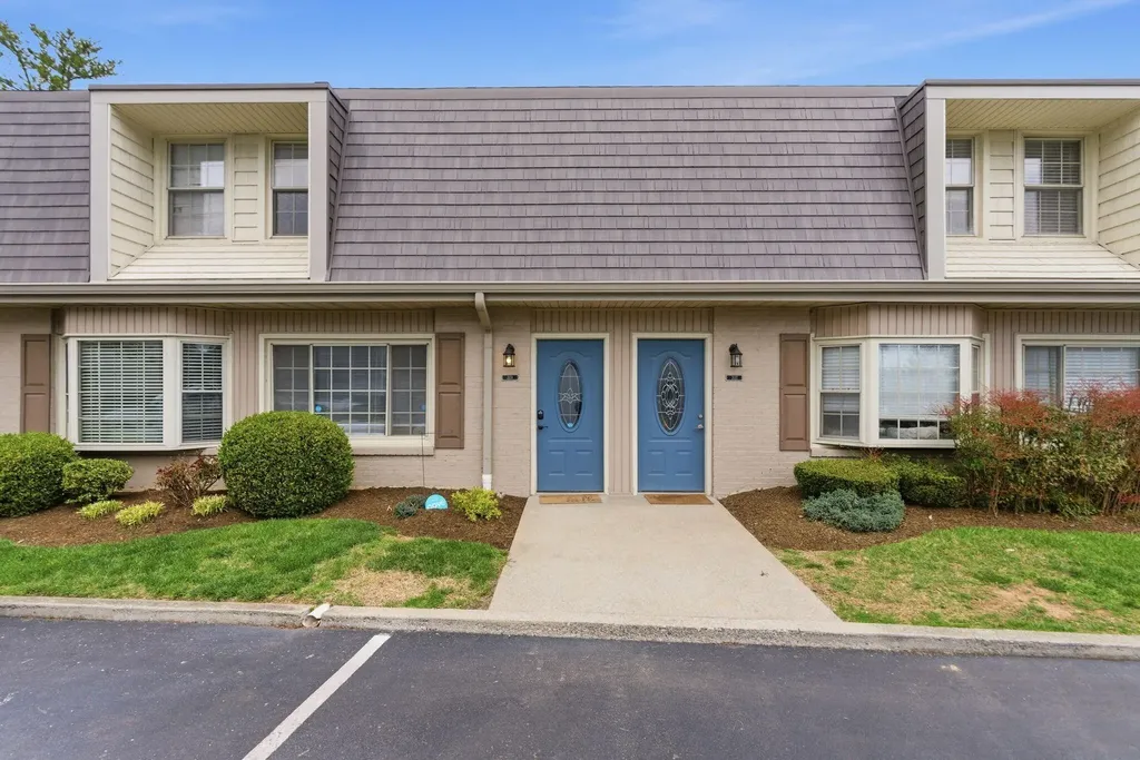 209 Regency Point Path Lexington KY 40503