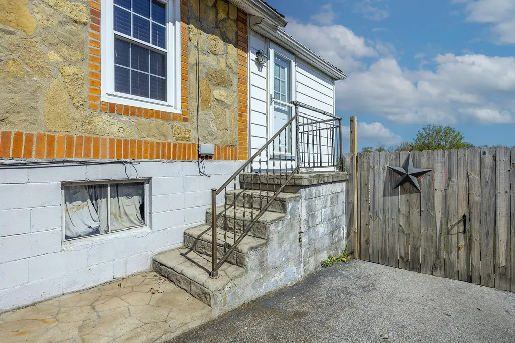 106 Stone Avenue Cynthiana KY 41031
