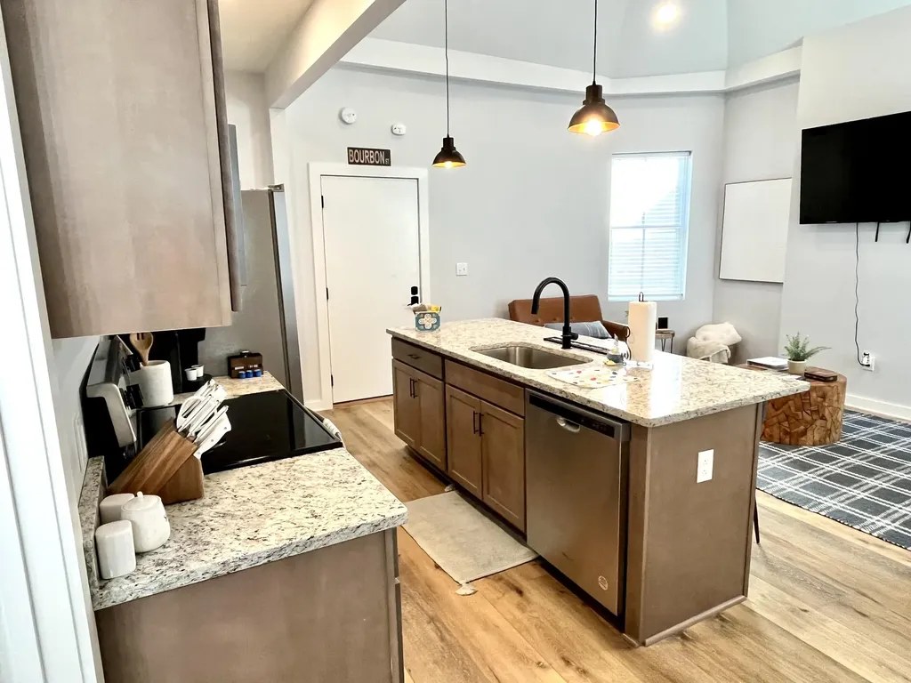 400-402 Limestone Lexington KY 40508