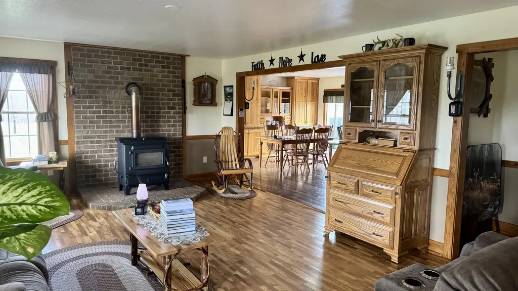 593 Allen Road Waynesburg KY 40489