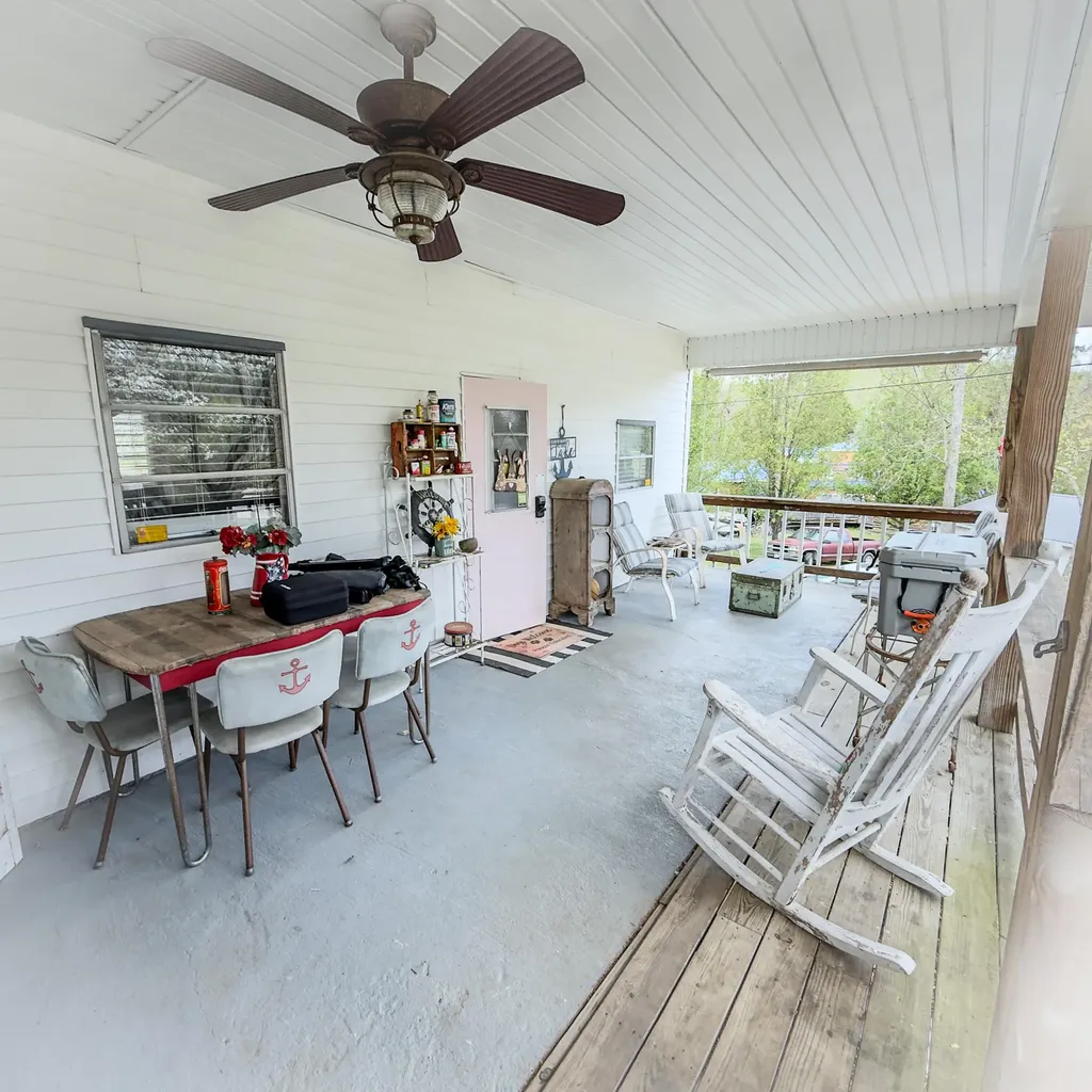 210 Echo Road Bronston KY 42518