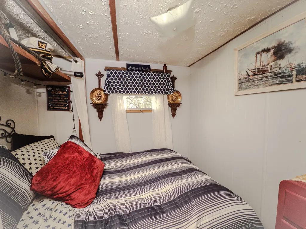 210 Echo Road Bronston KY 42518