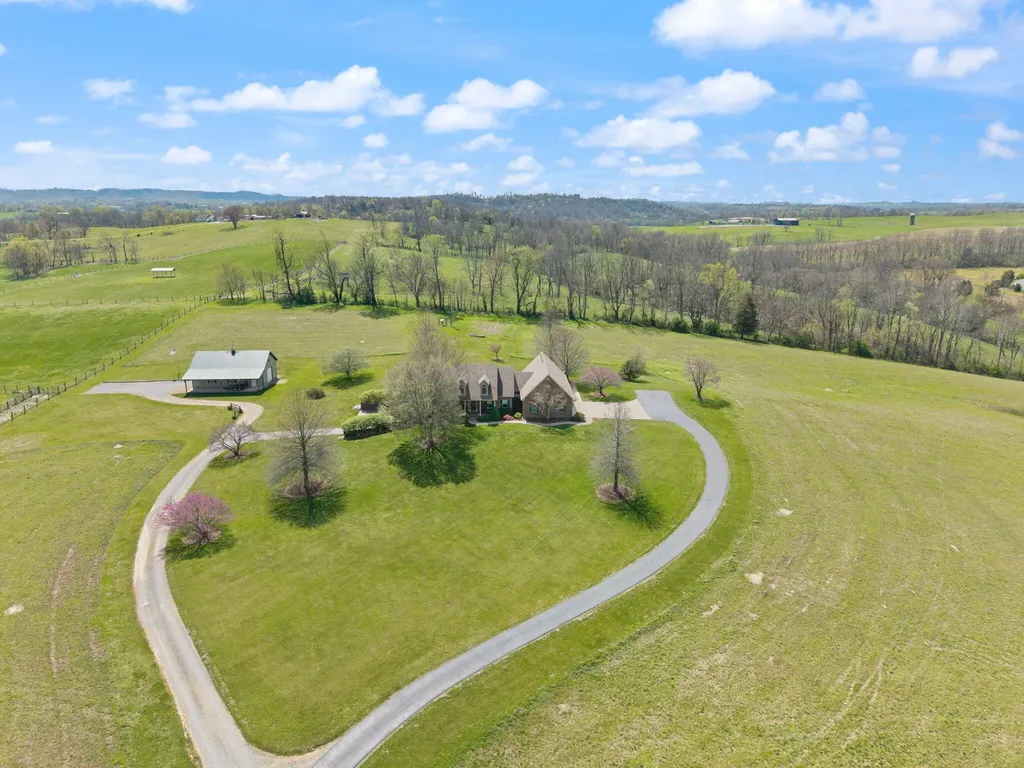 2477 State Highway 1194 Stanford KY 40484
