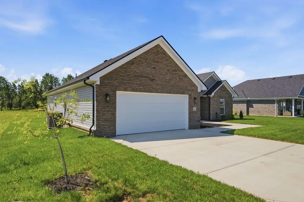 823 Mohawk Drive Richmond KY 40475