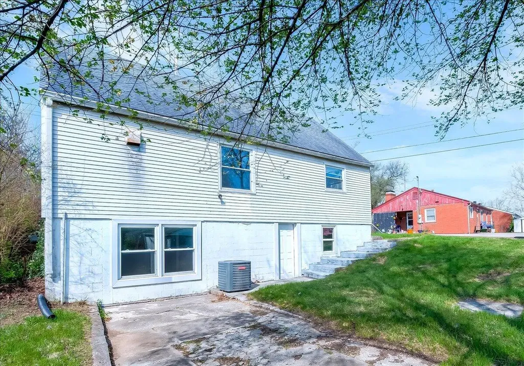 111 Valley View Drive Frankfort KY 40601
