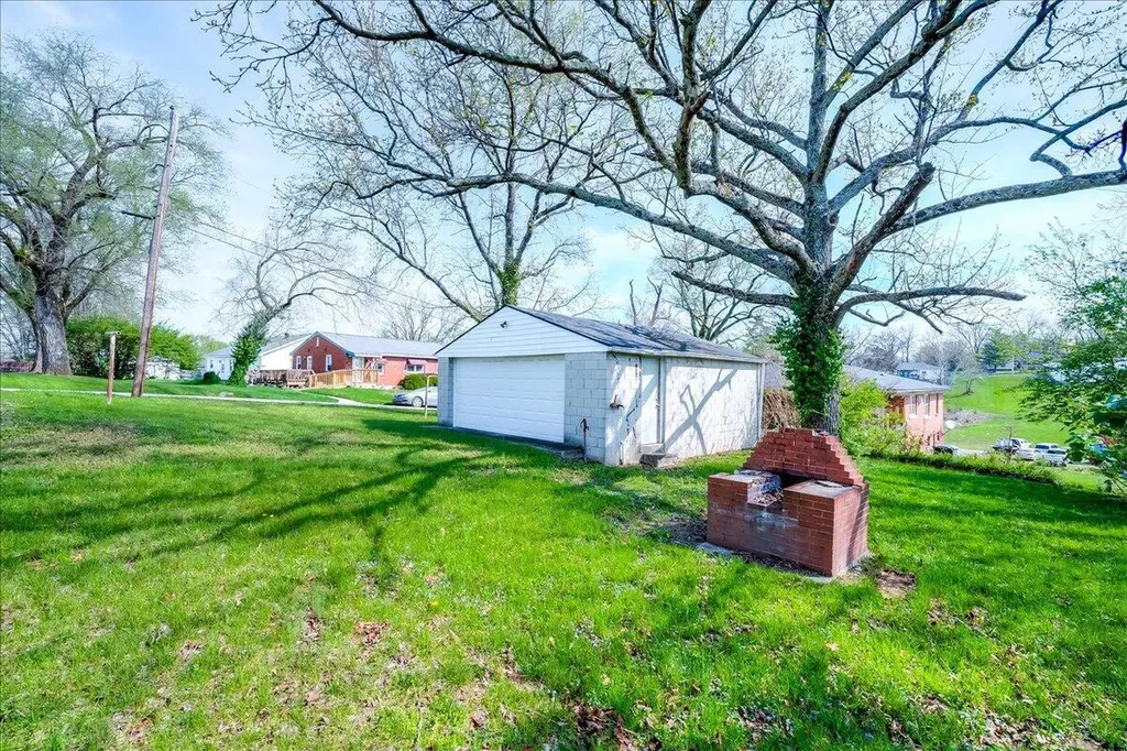 111 Valley View Drive Frankfort KY 40601
