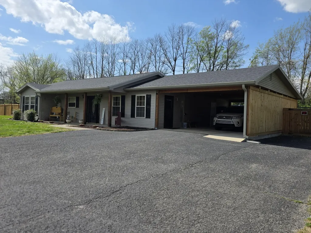7970 Lebanon Road Danville KY 40422