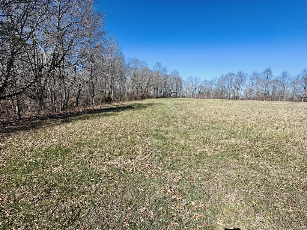 105 & 107 Cascade Circle Russell Springs KY 42642