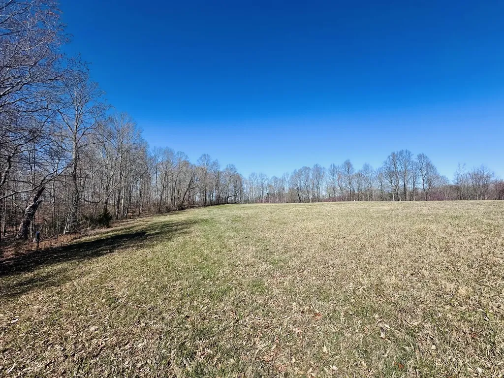 105 & 107 Cascade Circle Russell Springs KY 42642