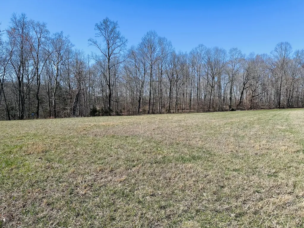 105 & 107 Cascade Circle Russell Springs KY 42642