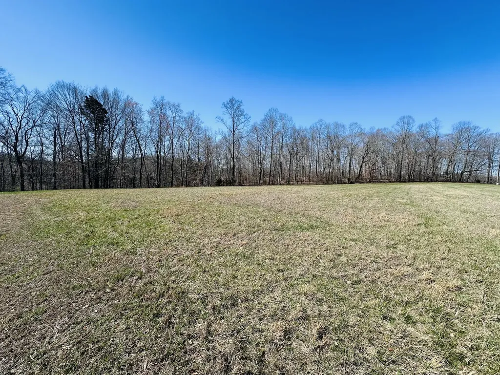 105 & 107 Cascade Circle Russell Springs KY 42642