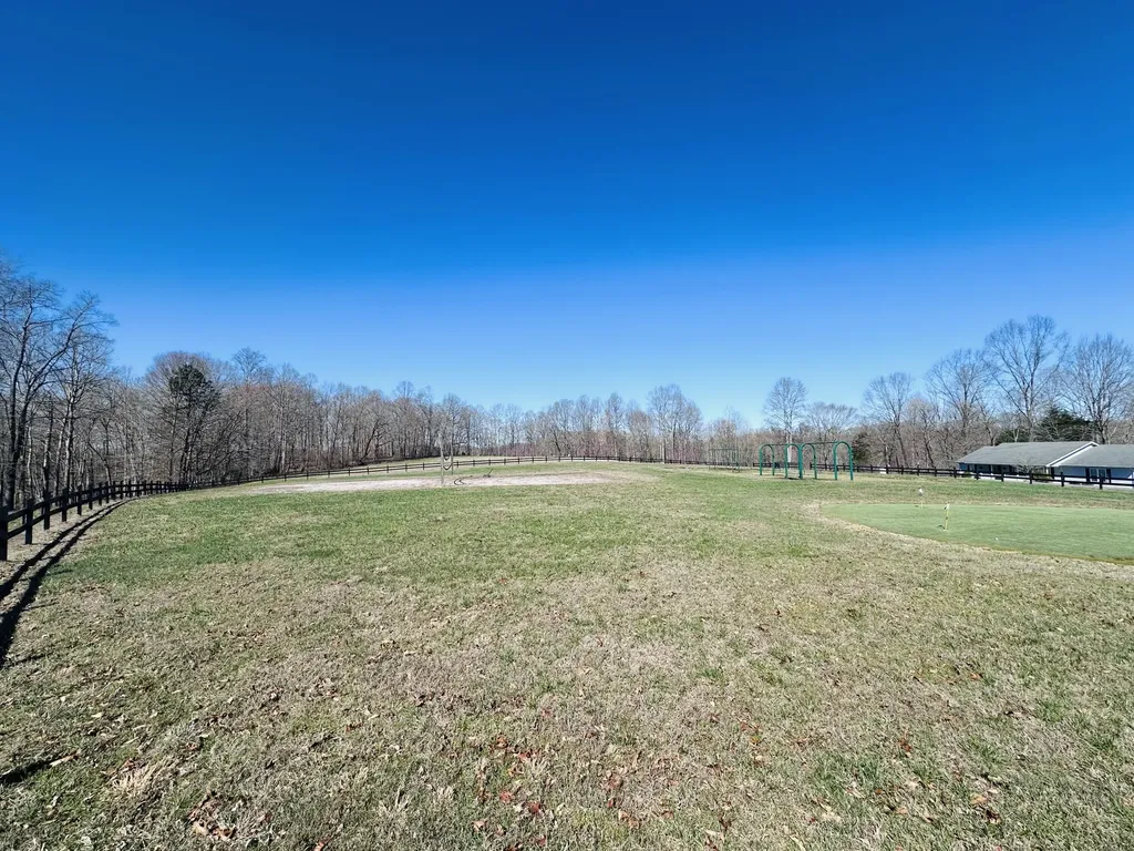 105 & 107 Cascade Circle Russell Springs KY 42642